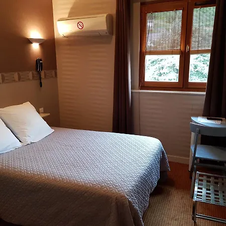 Monhotel